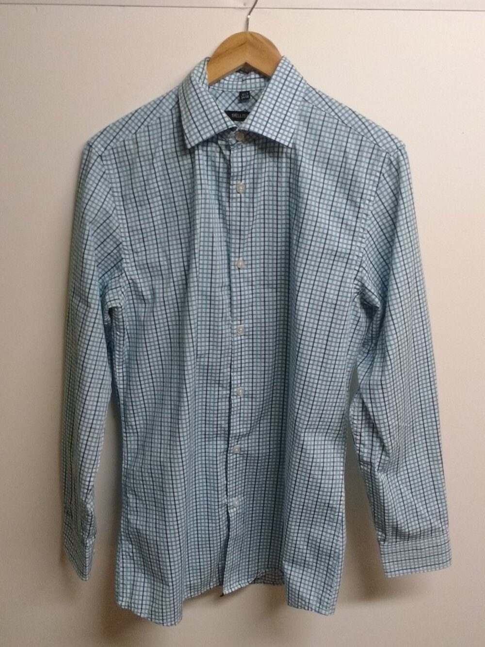 Bellisimo Medium Tall Casual Button-Down Shirt (21" PTP)